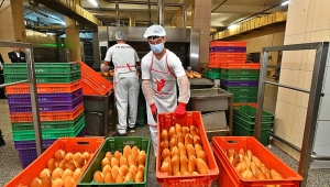 İzmir’in “Halk Ekmek” modeli yüzleri güldürdü