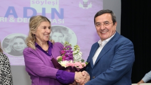Kadın Hakları ve Demokrasi Konak’ta konuşuldu