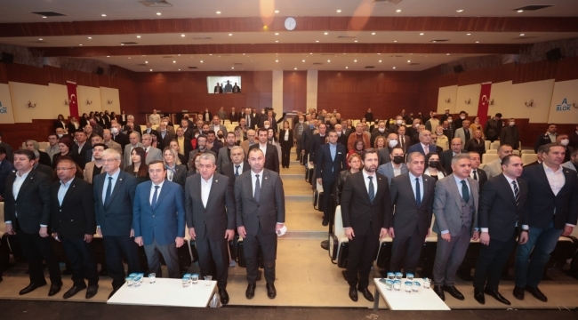 Muhalefetin İzmir temsilcilerinden Batur'a tam not