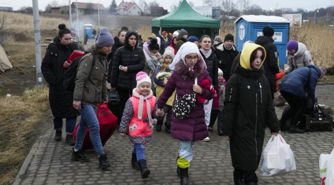 Rusya-Ukrayna savaşında 10. gün: Mariupol'de tahliyeler sürerken geçici ateşkes kararı ertelendi