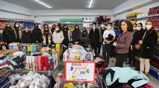 Sosyal Market’e öğrenci desteği