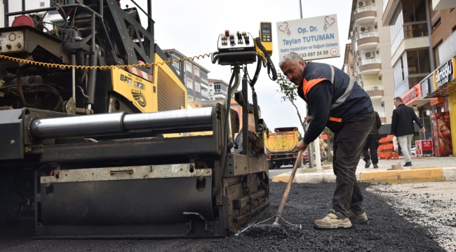 Torbalı'da asfalt seferberliği sürüyor