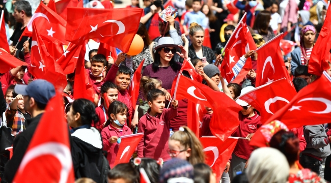 23 Nisan coşkusu Menemen'de başladı