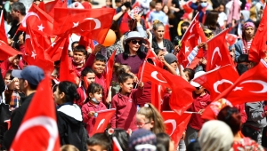 23 Nisan coşkusu Menemen'de başladı