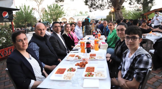 Başkan Kayalar iftar programlarına devam ediyor