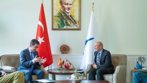 Başkan Soyer’den İspanya’ya “Terra Madre” daveti