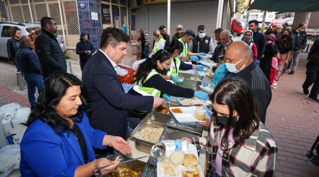 Buca Belediyesi’nden 2 bin kişilik iftar yemeği