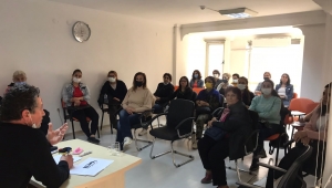 Çiğli Belediyesi’nden Kadınlara Dijital Okuryazarlık Semineri