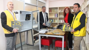 Konak’ta öğrenciler üniversiteye “Durak Kitaplık” ile hazırlanacak