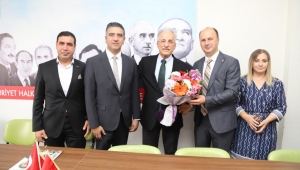 Murat Karayalçın: “Büyükşehir Belediyeleri, Yerel Hükümetler Gibi”