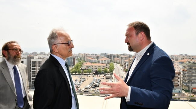 Murat Karayalçın'dan Çiğli Belediyesi'ne Bayram ziyareti