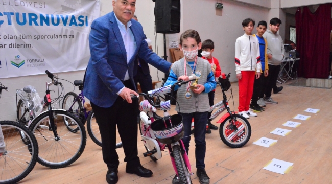 Torbalı Belediyesi 9. Satranç Turnuvası sona erdi