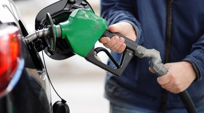 Benzine bir zam daha! Yarından itibaren geçerli