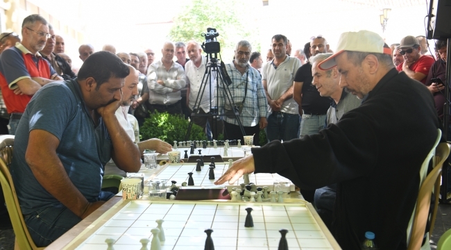 Bornova'da dama heyecanı