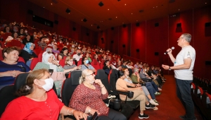  Gaziemirli 700 kadın Bergen'i izledi