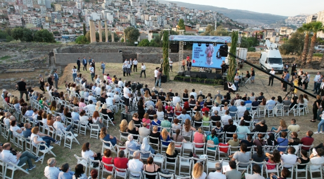 Bayraklı 1. Uluslararası Homeros Festivali’ne görkemli açılış