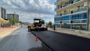 Bayraklı’da asfaltlama çalışmaları hız kesmiyor