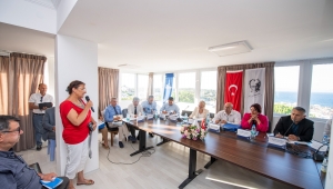 Başkan Tunç Soyer Karaburunlu muhtarlarla buluştu