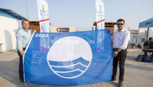 Dikili plajlarına 2 Mavi Bayrak daha eklendi