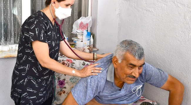 Eşrefpaşa Hastanesi'nin evde bakım hizmet ağı genişliyor