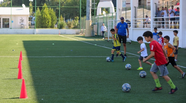 Futbolun genç yetenekleri Buca’da keşfediliyor