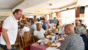 Başkan Gümrükçü Arıcılarla Bir Araya Geldi
