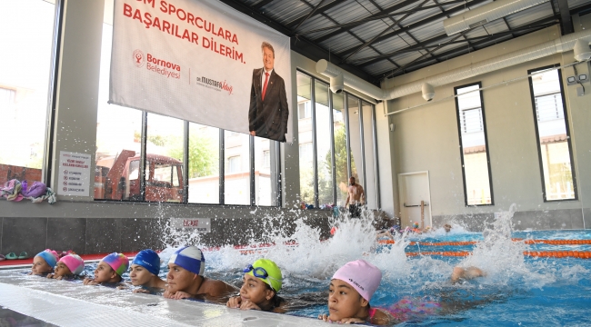 Bornova'da ilk kulaç milli yüzücüden