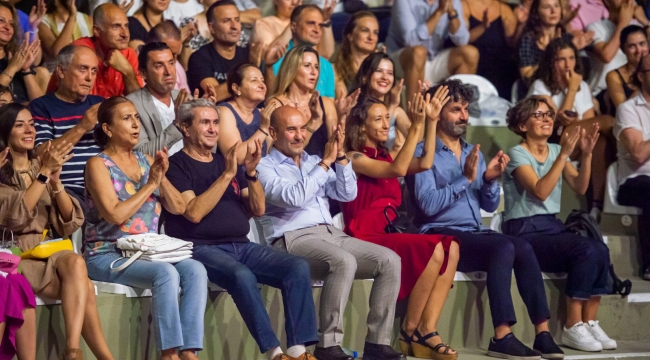 Bülent Ortaçgil'den Kültürpark'ta 50. yıl konseri