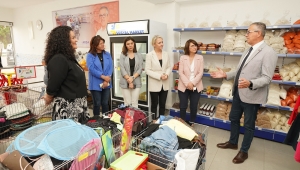 Gaziemir’in “İyilik Kapısı” Sosyal Market 2 yaşında
