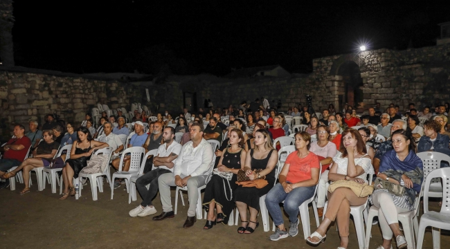  Ünlü yazarlar Seferihisar’da buluştu