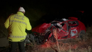 Kars’ta tırla otomobil çarpıştı: 4 ölü
