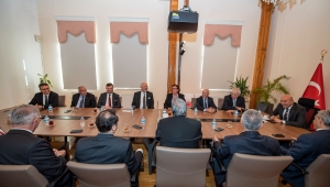 Başkan Soyer EBSO yönetimini konuk etti