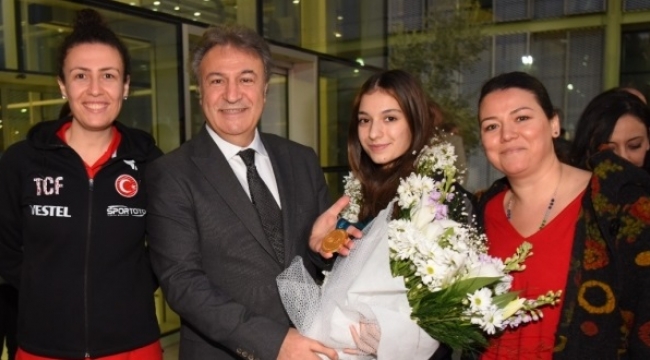 Bornovalı cimnastikçilerden bir madalya daha