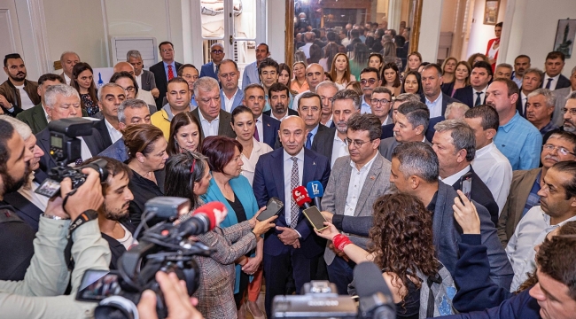 CHP’li Büyükşehir Meclis Grubu’ndan Başkan Soyer’e destek