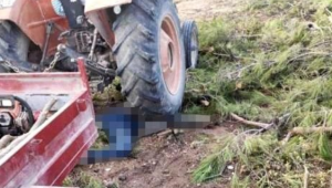Traktörü durdurmak isterken altında kalan çiftçi öldü