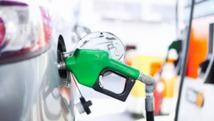Benzine üçüncü indirim geliyor!