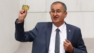 CHP'li Sertel'den basın kartı tepkisi