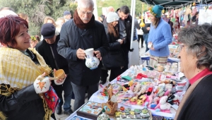 Karaburun’da “turuncu aşk” ile 13’üncü buluşma