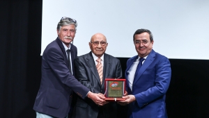 Mustafa Necati Öğretmenlik Onur Ödülü Mevlüt Kaplan’a verildi