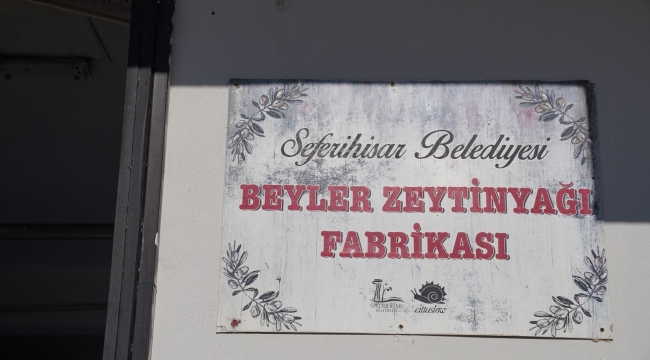 Seferihisar Belediyesi Zeytinyağı Sıkımına Başladı