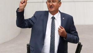 CHP’li Sertel’den internet siteleri ile ilgili düzenlemeye tepki