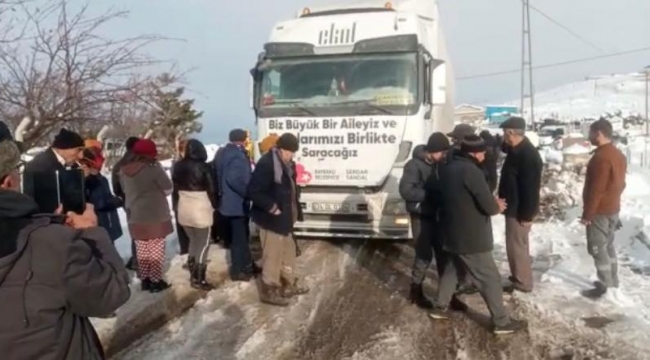 Bayraklı Belediyesinin yardım tırları umut oluyor
