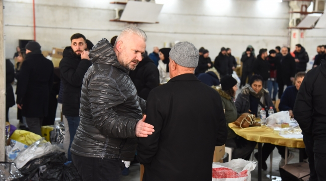 Biz büyük bir aileyiz