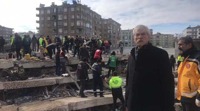 CHP İzmir Milletvekili Kani Beko, Diyarbakır’da...