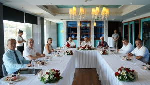 Kıyı Ege Belediye Başkanları Maaşlarını depremzedelere bağışladı