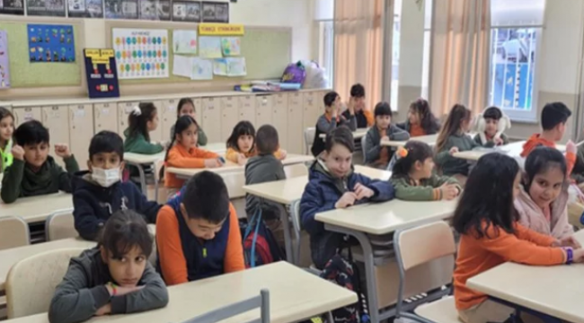 Öğrenciler ders başı yaptı