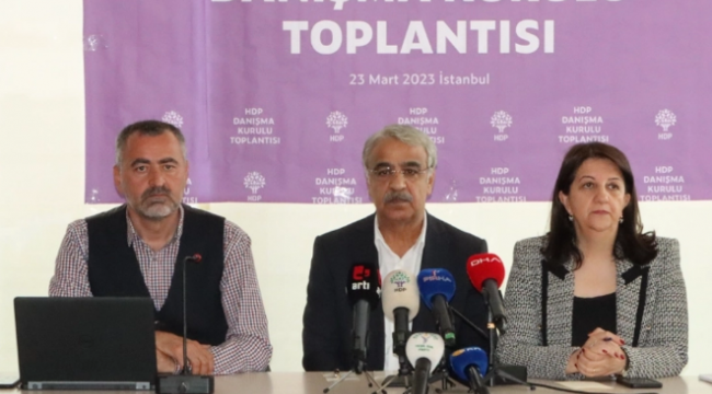 HDP, seçimlere Yeşil Sol Parti çatısı altında girmeye karar verdi