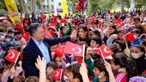 Bayraklı'dan 23 Nisan coşkusuna davet var Haydi çocuklar şenliğe!