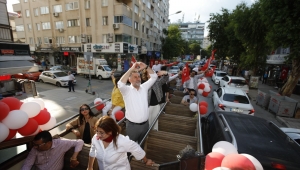 Bayraklı ‘Atatürk’te’ birleşti