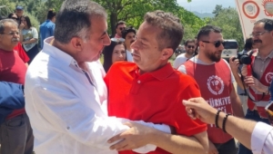 El ele ve Gönül Gönüle Birlikte Yöneteceğiz